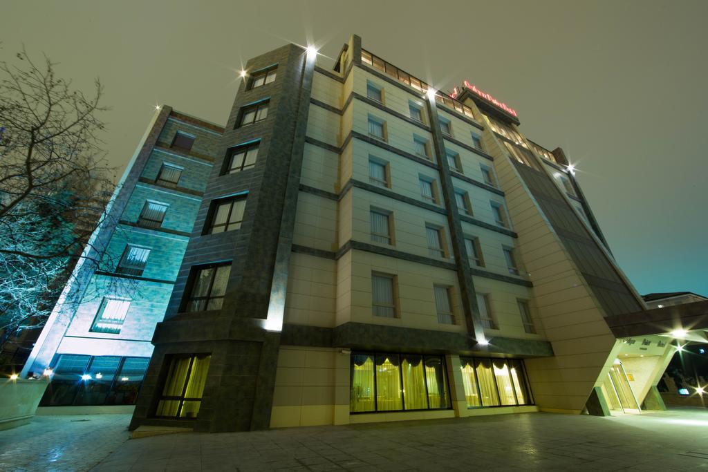 Point Hotel Baku Exterior photo